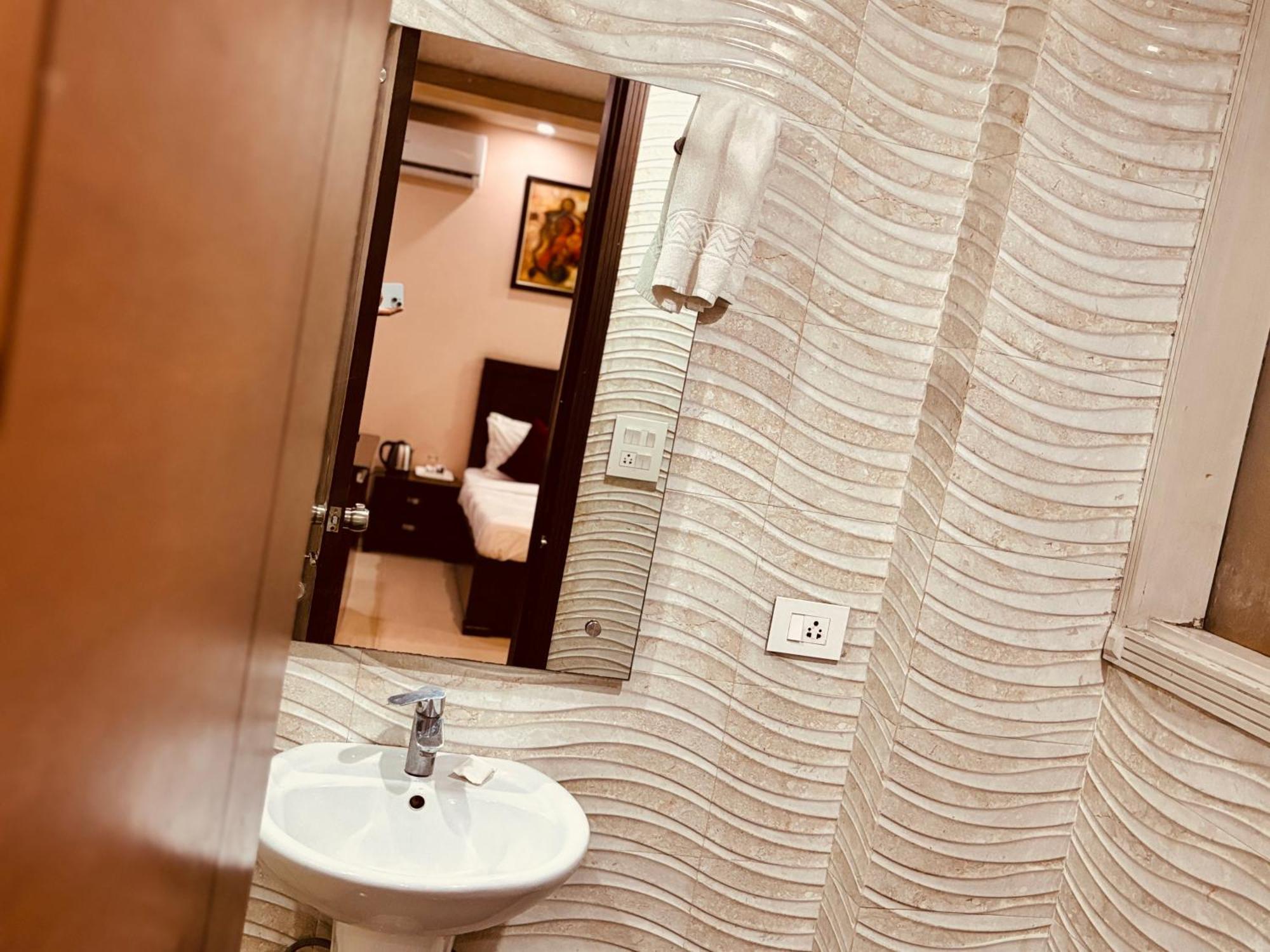 Hotel Hc Grand Νέο Δελχί Εξωτερικό φωτογραφία